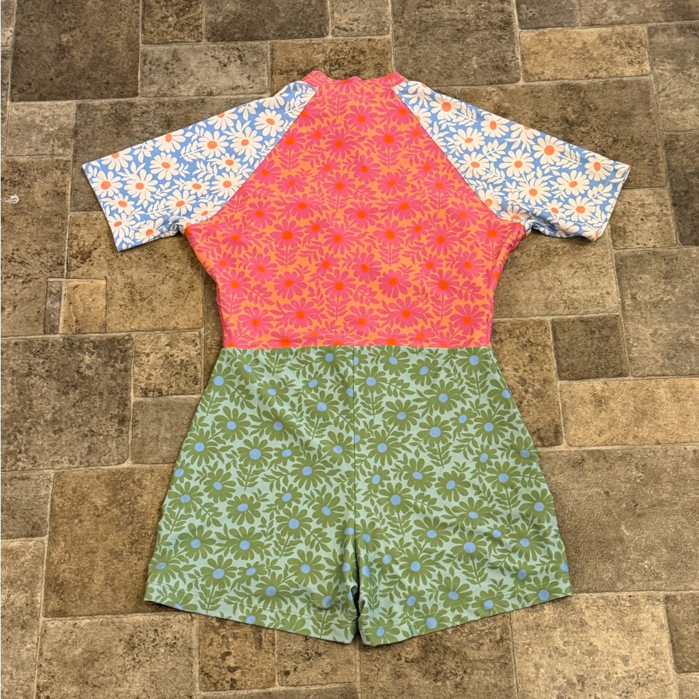 Lime Ricki Retro Rash Guard - NWOT ✨ - Picture 9 of 11